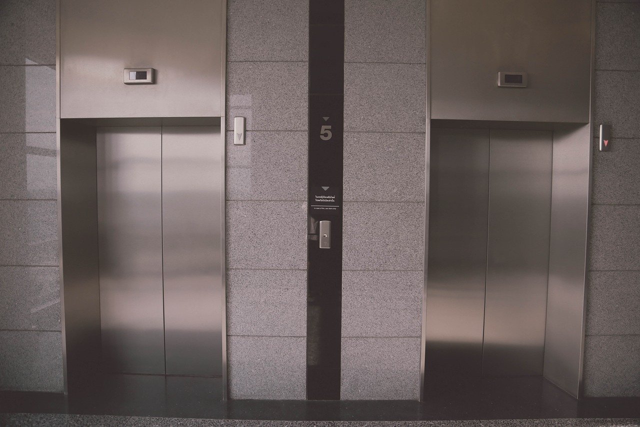 normativa de ascensores